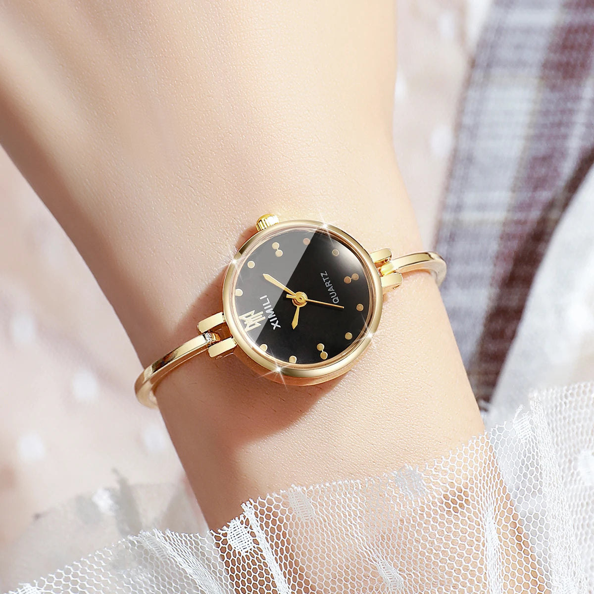 Reloj Brazalete Delgado